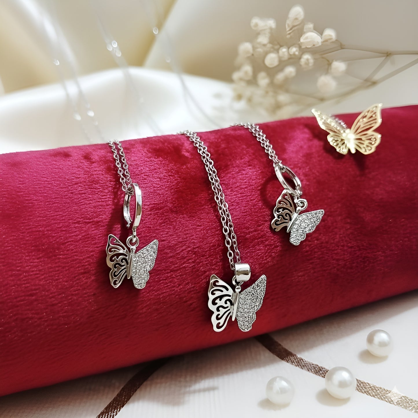 Butterfly Grace Jewelry Set – Necklace & Earrings